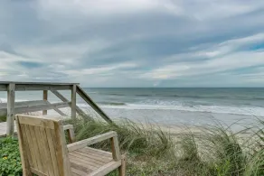 Oceanfront Elegance - Luxurious 6BR Beach House with Hot tub & spacious Balcony and Breathtaking Views! - Image 3