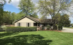 Amazing Views with Boathouse, Beach and Game Room on Lake Anna's Public Side - Image 2