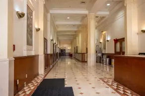 Stillwell Hotel - Image 2