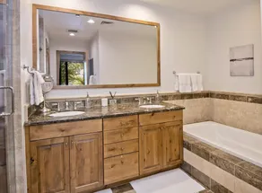 5 Star Luxury - Truly Ski in/ ski out 2 bedroom spacious condo Bachelor Gulch - Image 5
