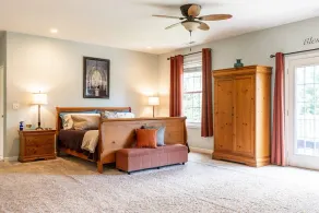 Sprawling Luxury Home on a Private Cul De Sac with Gaming Sports Bar, Big Yard Mins to Annapolis - Image 4