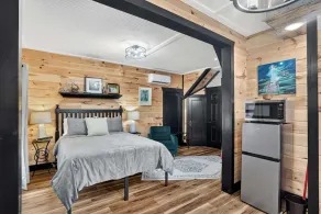 Rustic Ky Retreat, Columbia House Unit B Apts - Image 5