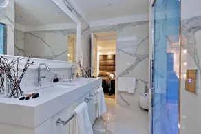 Reale Luxury Home - Image 3
