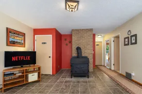Maple Leaf Lodge by NW Comfy Cabins - Image 2