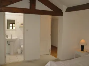 Familienferienhaus in ländlichem Frankreich mit großem Pool und weit reichenden Ansichten - Image 3