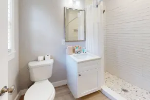 Walk to Beach & Johns Pass Village ~ Heated Community Pool ~ Bikes ~ Paddle Boards/Kayaks - Image 2