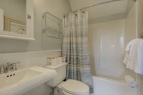 Seabrook Creekside Cottage | Hot Tub, Location 3BR | Sleeps 6, South Farm - Image 2