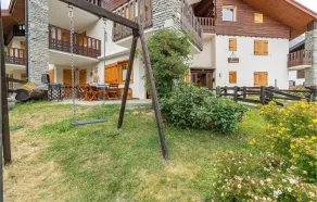 Cozy Apartment In Ayas With Kitchenette - Image 5