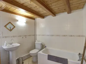 Gîte chaleureux dans parc naturel avec animaux admis et confort moderne - Image 3