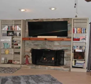 **BEAUTIFUL UNIQUELY STYLED HOME WITHIN 5 MINS OF LAKE JAMES! - Image 2