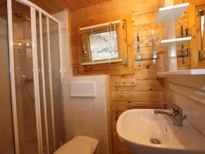 Alpine hut with a terrace and views - Image 2