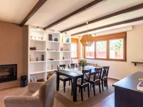 Haus mit Pool, Garten, Klimaanlage und Grill - Image 4
