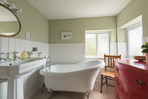 Charming, traditional Victorian cottage in the heart of the conservation area of Deal - Image 3