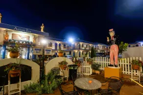 Atrium Inn - Image 4