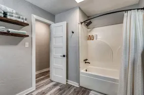 Home away from Home with amenities & private fenced yard. Walking distant to OSU - Image 3