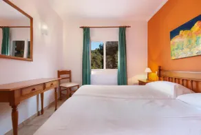 PINOS ALTOS 08.Apartment in the wonderful area of Cala San Vicente - Image 3