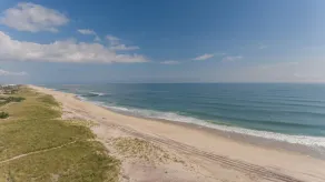 Stunning Beach House steps to ocean beach - Image 3