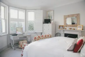 Appartement de deux chambres avec jardin à Fulham, à proximité des transports et des commerces. - Image 4