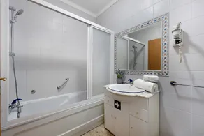 Apartment 'Sunny Escape' with Sea View, Wi-Fi and Air Conditioning - Image 2