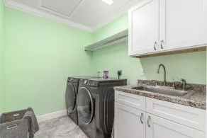 New Construction- Hot Tub - 1.3m to Beach, 2 KING Beds. - Image 3