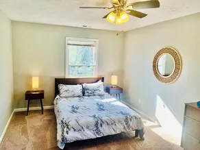 ⁂Your Cozy Home-Minutes to Base, 15min to Downtown ⁂ - Image 5