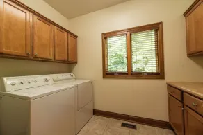 A Pet Friendly Luxury Lakefront Escape - Image 3