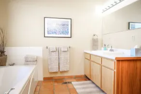 Orville Chandler Ranch, Majestic Views! Sleeps 7, Local Golfing 50% Off! - Image 4