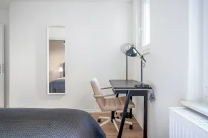 Mod Wiedikon 2.5 Room w/ Storage & W/D, 1 min to Market, by Blueground - Image 5