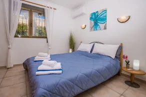 Lyxvistelse: villa med pool, jacuzzi, bastu, havsutsikt och WiFi - Image 4