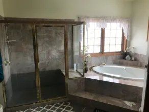 7 Bed 4 Bath w / Exquisite Lake McConaughy View! - Image 2