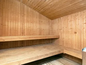 16 Person Holiday Home in Humble - Image 2