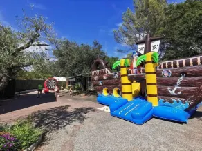 Luxe 6 persoons Chalet camping Leï Suves Cote d'Azur Roquebrune-sur argens - Image 2