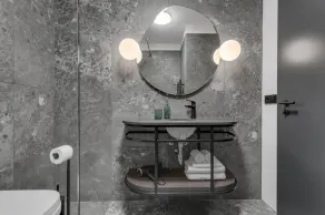 Strand Hotel Apartments - Image 4