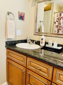 Great location for visiting the NW. Comfortable 5 bedroom home. - Image 5