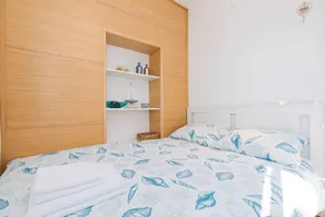 Holiday apartment with terrace and air conditioning - Image 5
