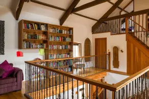 Old Barn - sleeps 10 guests  in 5 bedrooms - Image 3