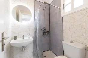The Heights English Home - Image 2