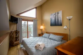 SPACIOUS TOWNHOME, GREAT SLOPE VIEWS - PERFECT FOR YOUR OUTDOOR GETAWAY! - Image 3