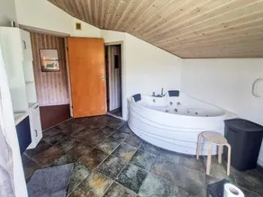Modern Retreat with Spa By Traum Ferienwohnungen - Image 3