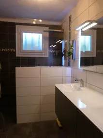 Villa tout confort, 1300 m2 de terrain cloturé et arboré - Image 3