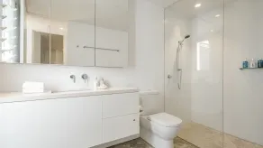Alpha Luxe - Image 2