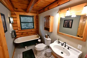 Lakefront Log Cabin located directly on UTV and snowmobile trails! - Image 2