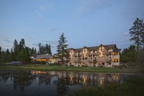 Beautiful Inn Room At Meadow Lake Resort - Image 3