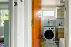 Cosy Sydenham 1-Bed by Inner-West's Attractions - Image 2