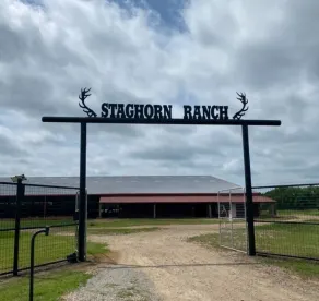5-Star Private Cabin on 450+ acre gated/high fenced game ranch - Image 2
