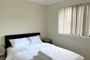 Gladstone Super Home Fully Fenced With Central Aircondioning - Image 2