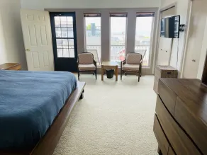 South Haven Condo w/ LAKE MICHIGAN + LIGHTHOUSE VIEWS w/ POOL + PRIVATE BEACH  - Image 3