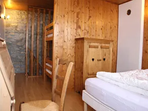 le Nielard 2 pièces duplex 45 m2 à 200 m des bus gratuit à 300 m du départ à ski - Image 5