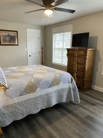 Remodeled country home w/firepit, super close to great hiking trails - Image 5