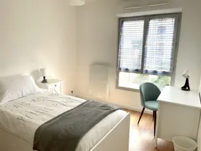 Superb 3 ROOMS facing Massy TGV / RER station - Image 4